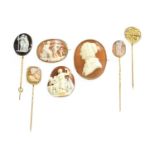 A Quantity of Jewellery, comprising of two shell cameo brooches; a shell cameo; a shell cameo