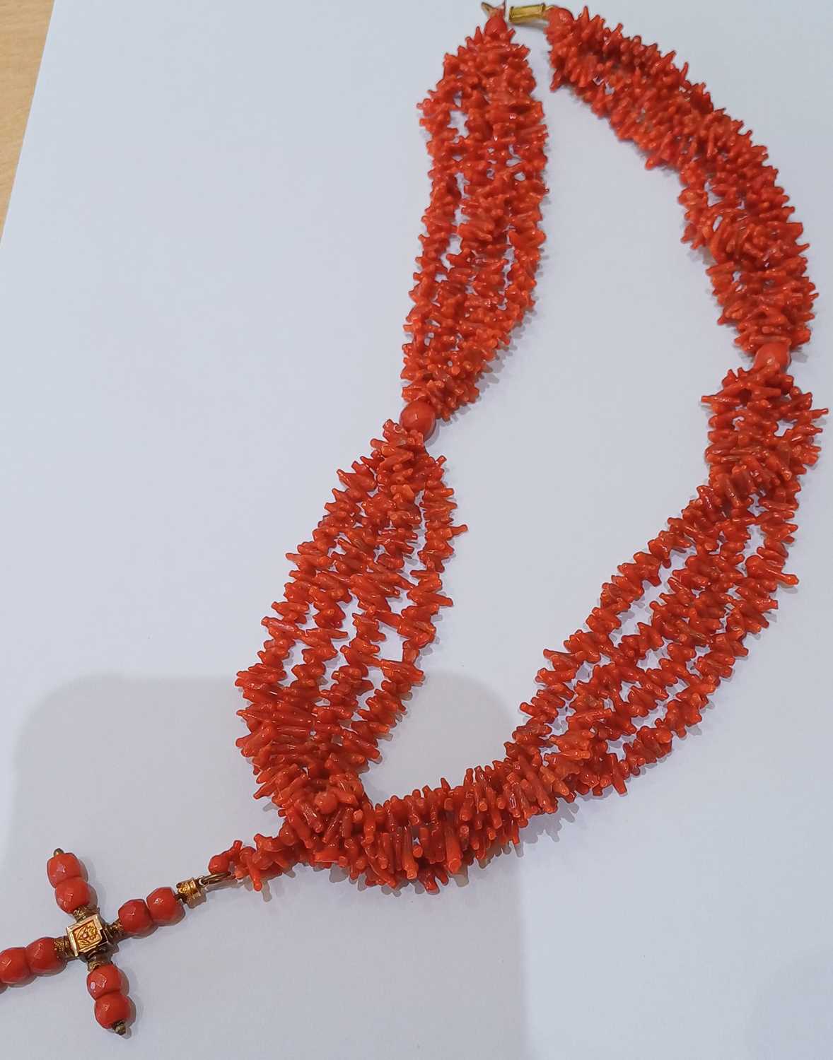 A Graduated Coral Bead Necklace, length 42cm; and A Four Strand Coral Branch Necklace, with cross - Image 9 of 9