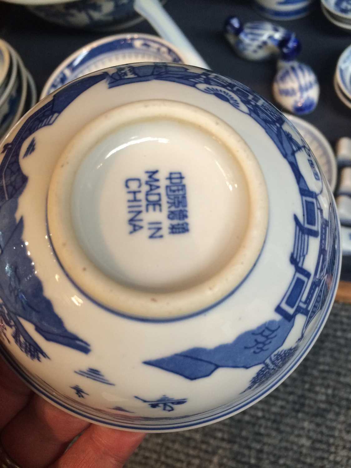 A Comprehensive Chinese Porcelain Dinner Service, painted in underglaze blue in the 18th century - Image 7 of 13