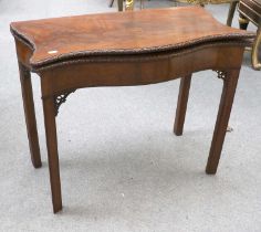 A George III Mahogany Chippendale-Style Foldover Tea Table, Late 18th Century, of serpentine-