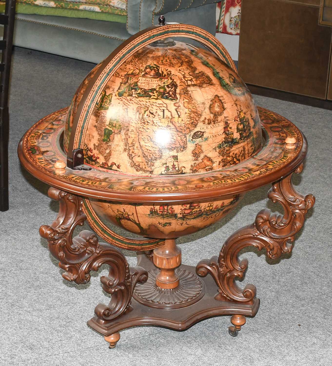 A 20th Century Table Globe Bar, 88cm by 110cm