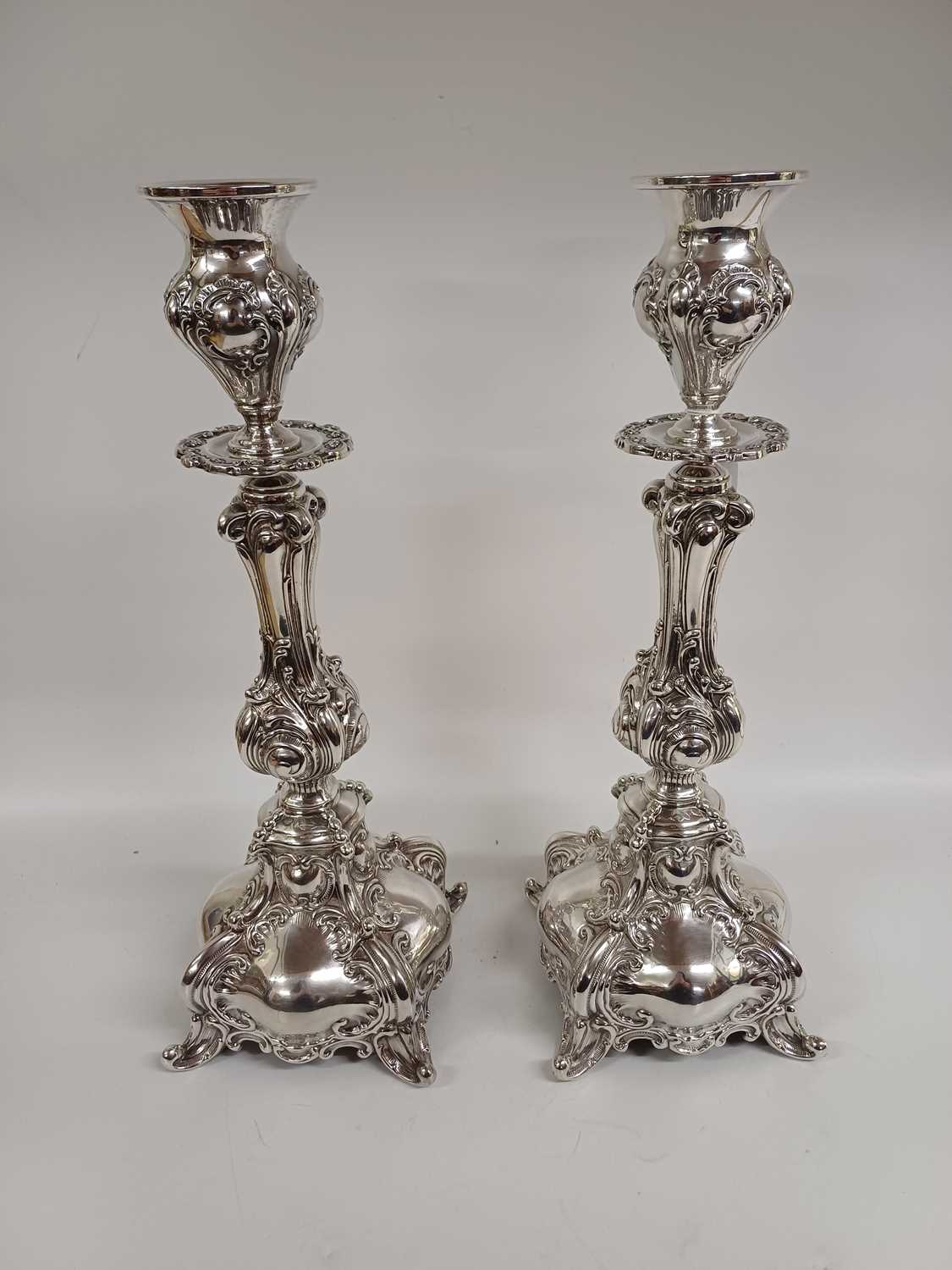 A Pair of Israeli Silver Sabbath Candlesticks, by Hazorfim, Second Half 20th Century - Image 4 of 6