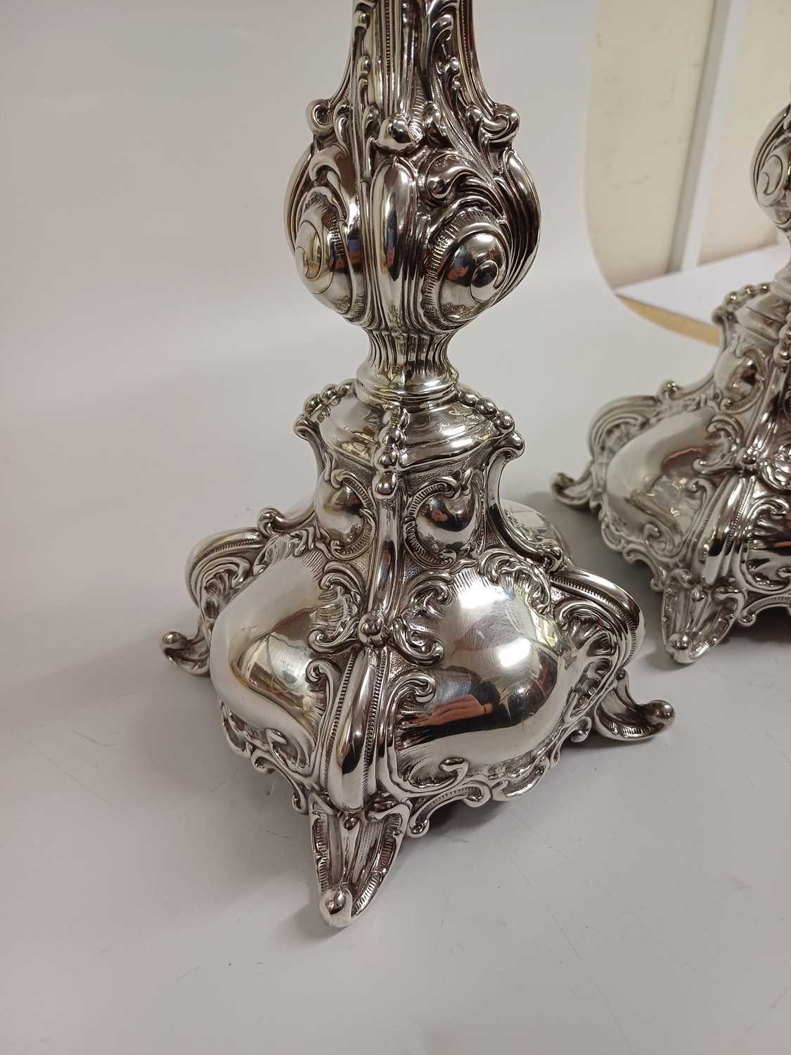 A Pair of Israeli Silver Sabbath Candlesticks, by Hazorfim, Second Half 20th Century - Image 3 of 6