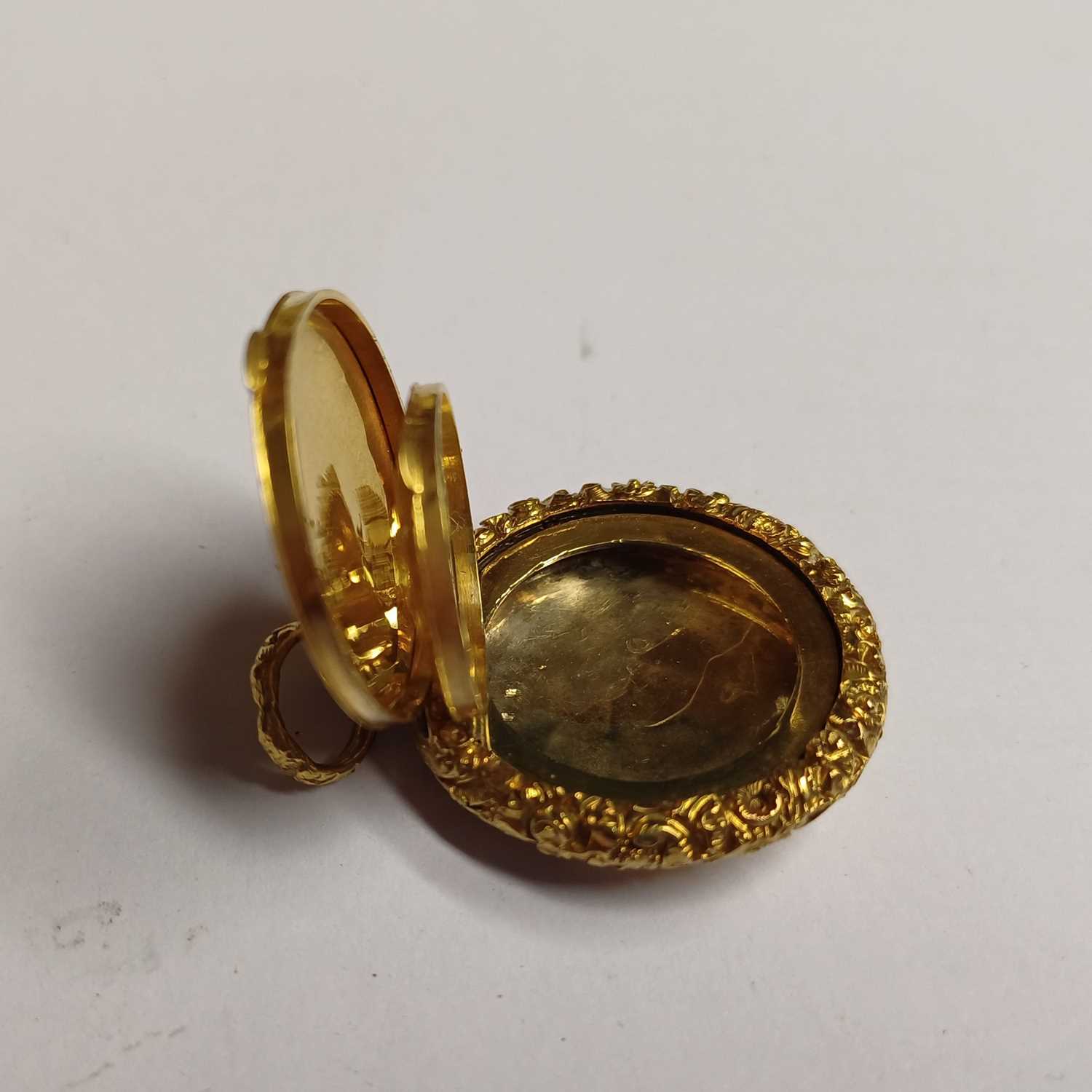 A George IV Gold Vinaigrette, Apparently Unmarked, Circa 1830 - Image 2 of 5