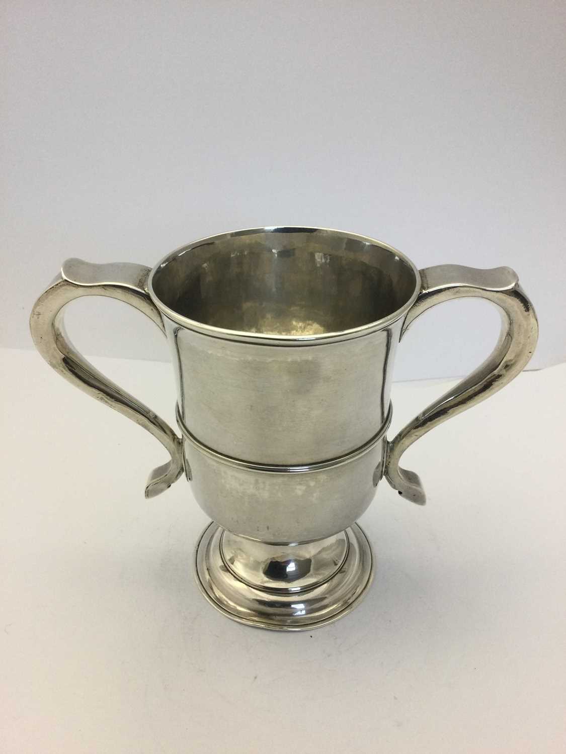 A George III Provincial Silver Two-Handled Cup, by John Langlands and John Robertson, Newcastle, 17 - Image 3 of 9