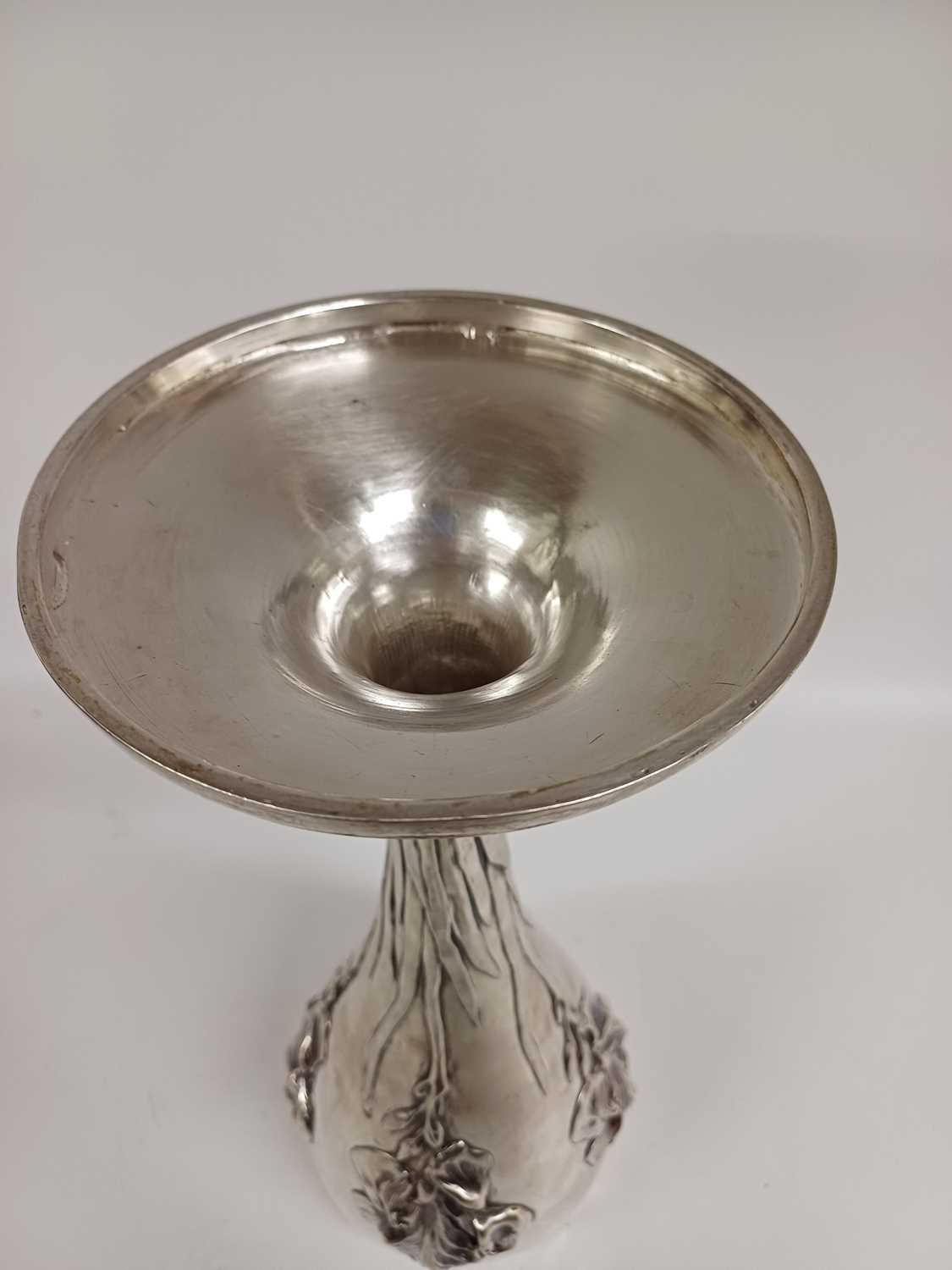 A German Silver Vase, Maker's Mark Apparently a Winged Horse, Perhaps for Badische Silberwaarenfarb - Bild 2 aus 3