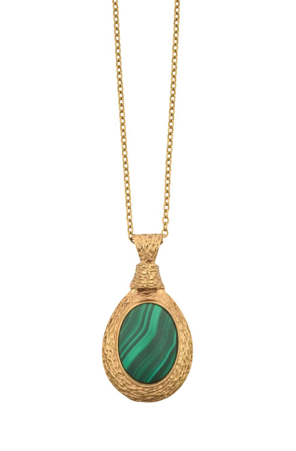 A 9 Carat Gold Malachite Pendant on Chain the oval cabochon malachite within a textured frame,
