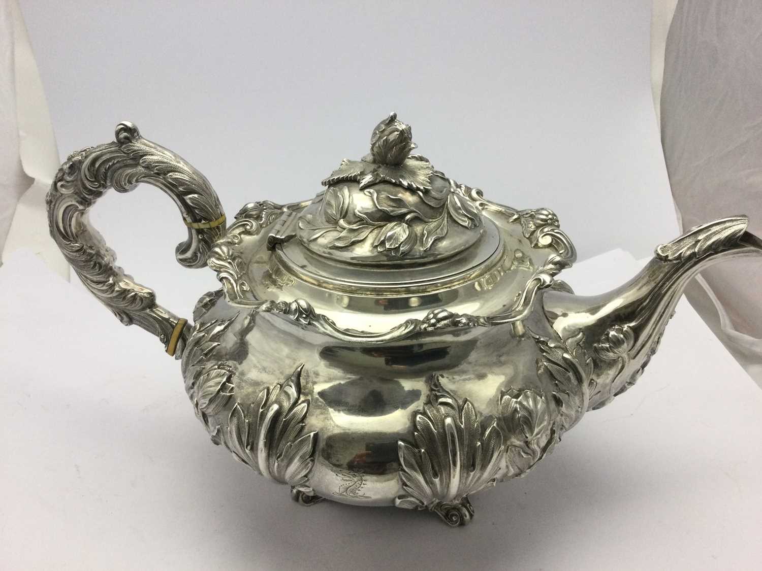 A William IV Silver Teapot, by Jonathan Hayne, London, 1833 - Image 2 of 9