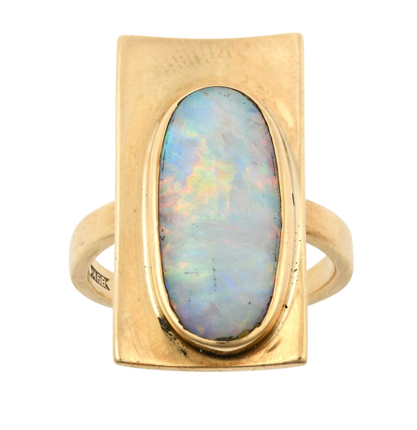 An Opal Ring the yellow plain polished rectangular plaque overlaid with an oval opal plaque, in a