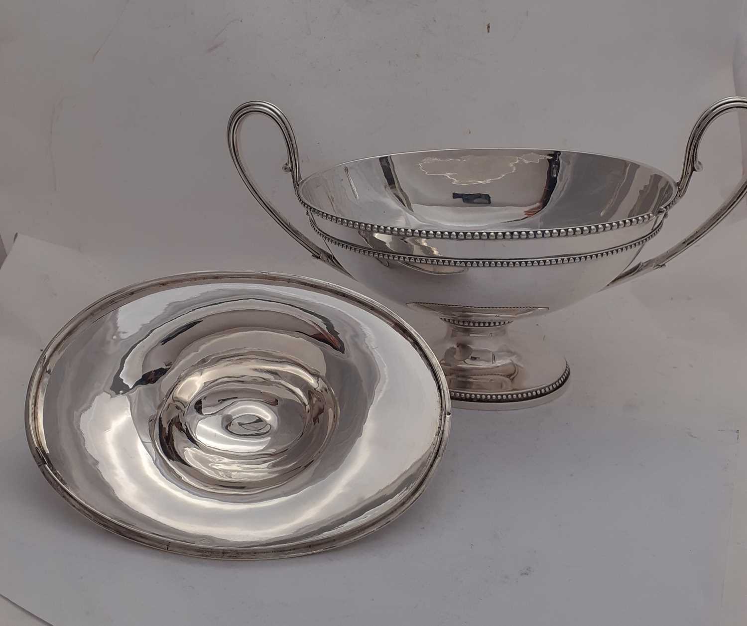 A Pair of George III Silver Sauce-Tureens and Covers, by Robert Hennell, London, 1782 - Image 17 of 17