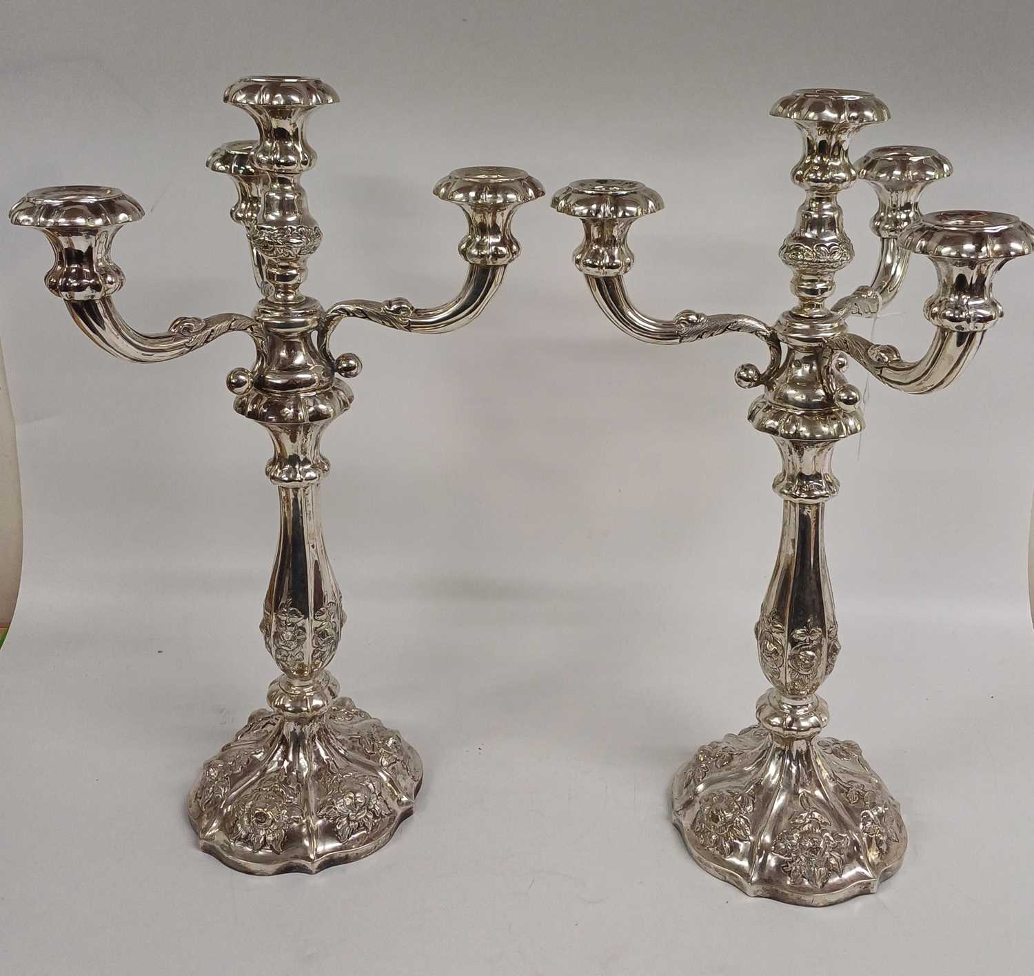 A Pair of Austrian Silver Four-Light Candleabra, Possibly by Franz Zeitler, Vienna, 1856 - Bild 2 aus 7