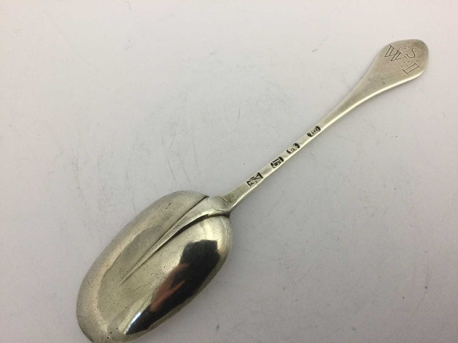 A Queen Anne Silver Dog-Nose Spoon, Maker's Mark ?a, London, Circa 1705 - Bild 3 aus 6