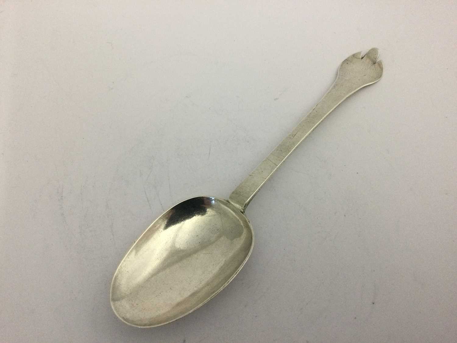 A William and Mary Silver Trefid-Spoon, Probably by Thomas Allen, London, Circa 1690 - Bild 6 aus 6