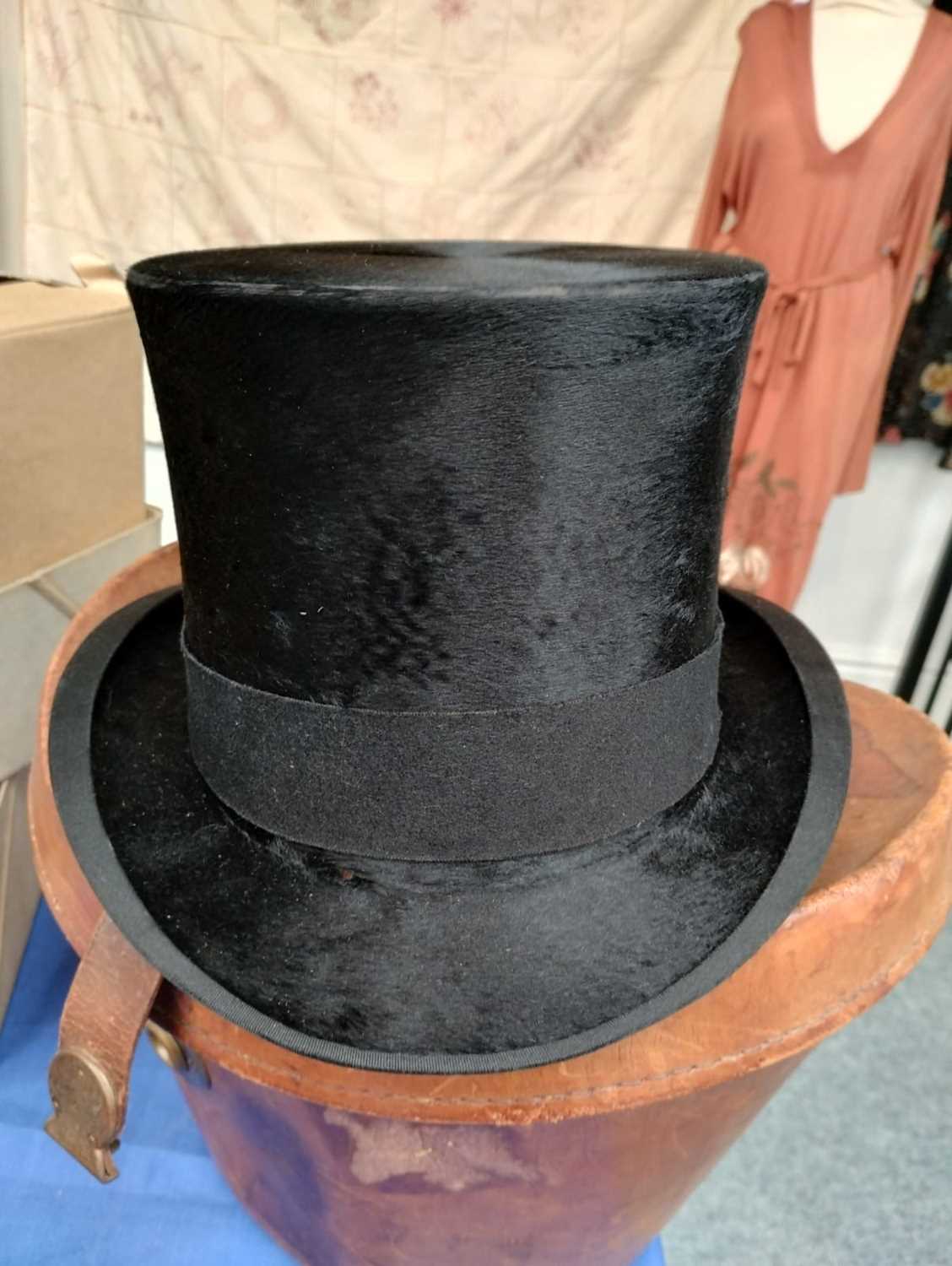 Black Silk Top Hat in Fitted Leather Hat Case with lime green cotton lining 20.5cm by 16.5cm, - Image 6 of 16