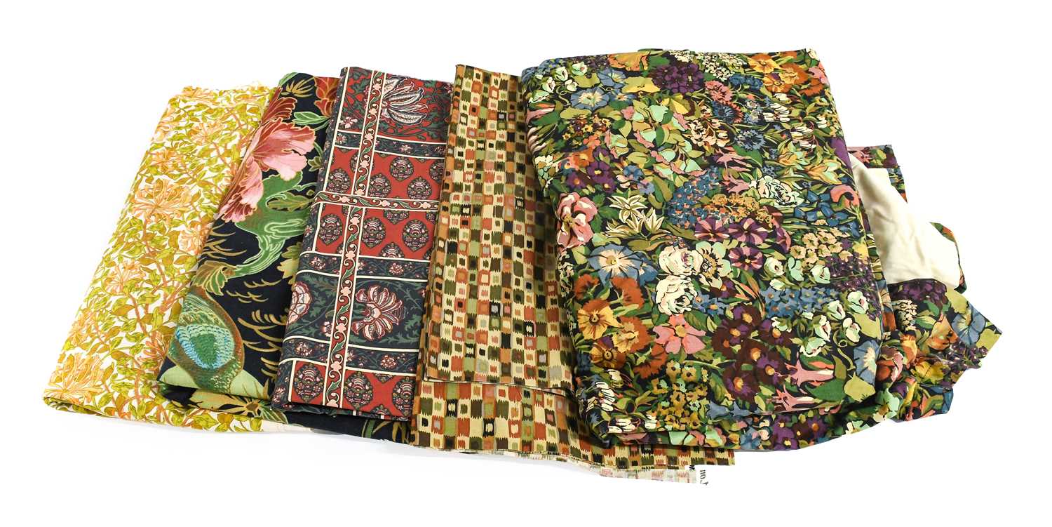 Liberty and Sanderson Printed Textiles, comprising a pair of Liberty 'Cottage Garden' pattern - Image 7 of 7