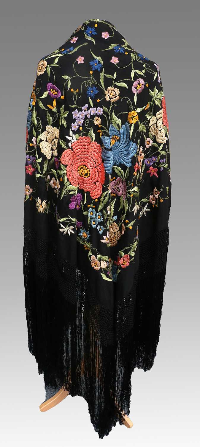 An Early 20th Century Chinese Black Silk Shawl Embroidered with Silk Flower Heads, in various - Image 2 of 6