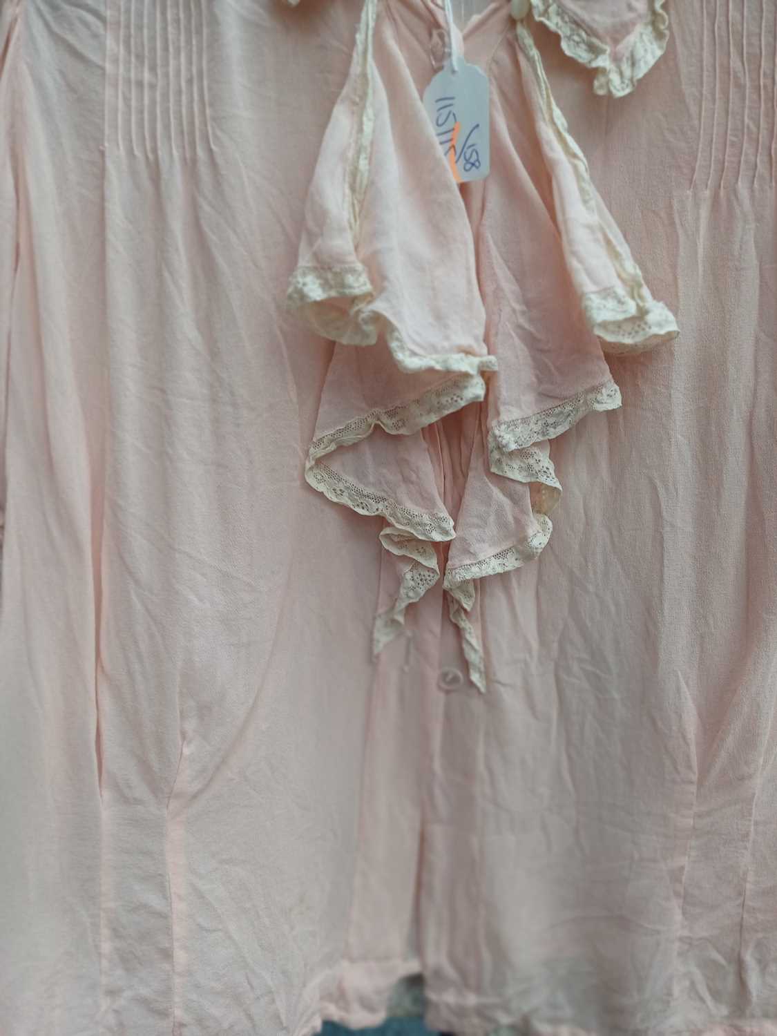 Fourteen Circa 1920-40s Ladies Tops and Shirts in white, cream, pale pink and peach in silk, satin - Image 13 of 29