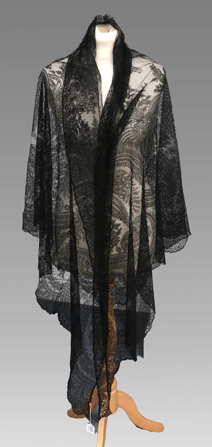 Late 19th/Early 20th Century Costume Accessories, comprising a black lace triangular shawl of floral - Image 7 of 15