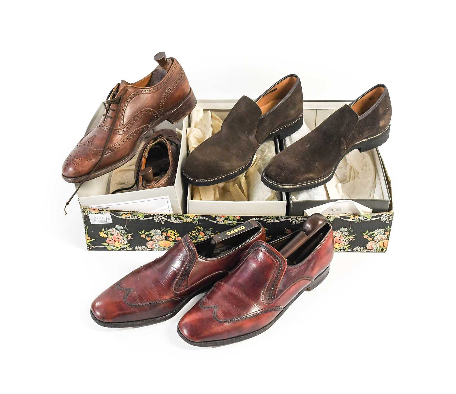 Assorted 20th Century Gents Costume Accessories comprising a pair of brown leather lace up brogues - Bild 3 aus 4