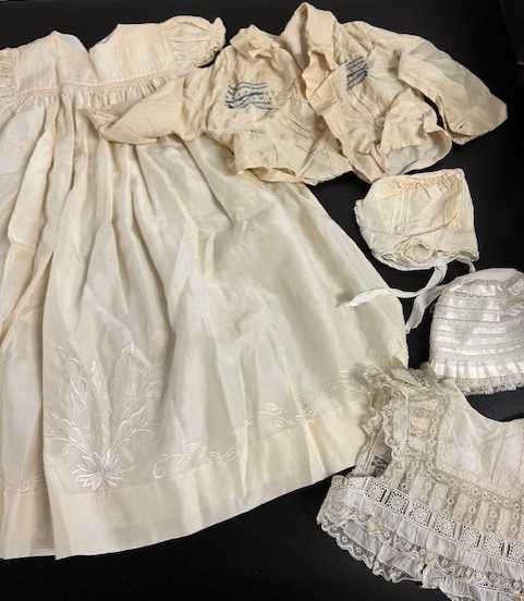 Assorted Mainly 20th Century Childrens Clothing, comprising cotton and silk dresses, boys cream silk - Image 10 of 13