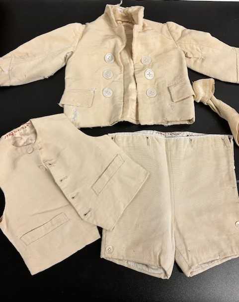 Assorted Mainly 20th Century Childrens Clothing, comprising cotton and silk dresses, boys cream silk - Image 6 of 13