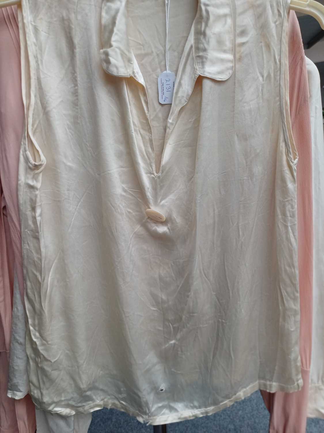 Fourteen Circa 1920-40s Ladies Tops and Shirts in white, cream, pale pink and peach in silk, satin - Image 24 of 29