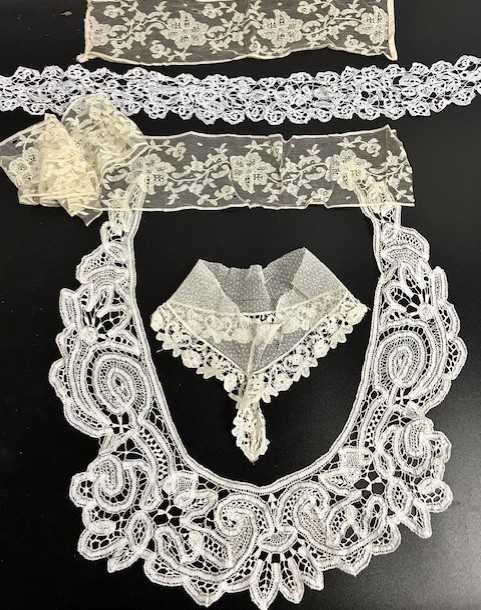 Assorted 19th Century/20th Century Lace comprising assorted lengths of trims, collars, cuffs, - Image 8 of 11