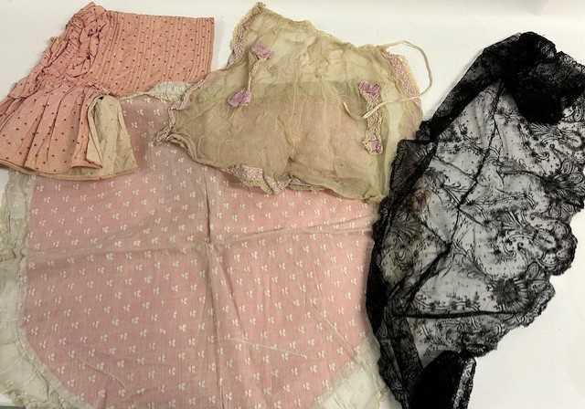 Assorted Late 19th/Early 20th Century Costume Accessories comprising a printed pink cotton bonnet, - Image 3 of 4