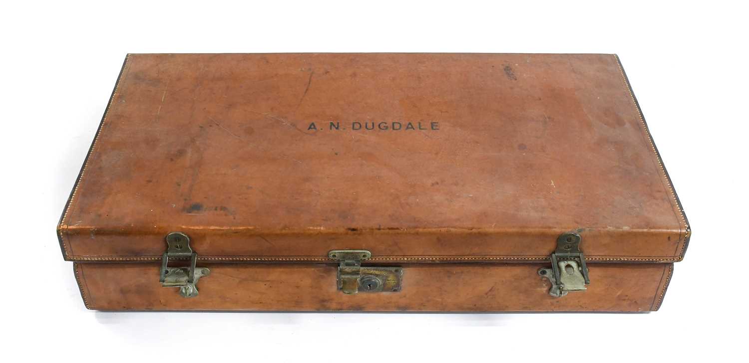 Early 20th Century Leather Cased Picnic Set, patent number '29308', comprising a fitted interior - Bild 2 aus 3