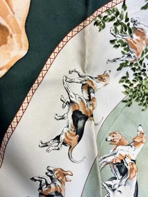 Hermes Silk Scarf Le Poitevin Designed by Hubert de Watrigant, depicting hounds running and standing - Image 4 of 8