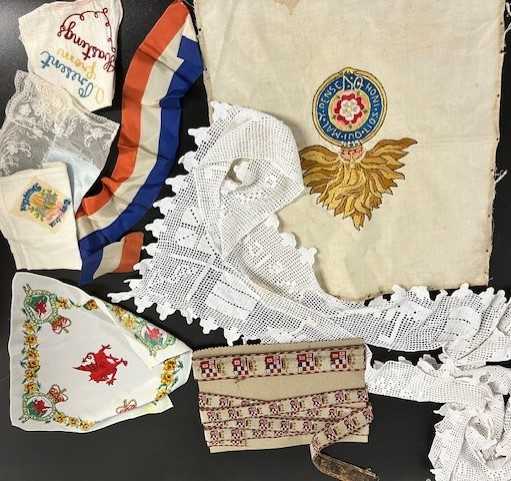 Decorative Damask Linen, Souvenir and Commemorative Textiles and Other Items, comprising two small - Image 14 of 16