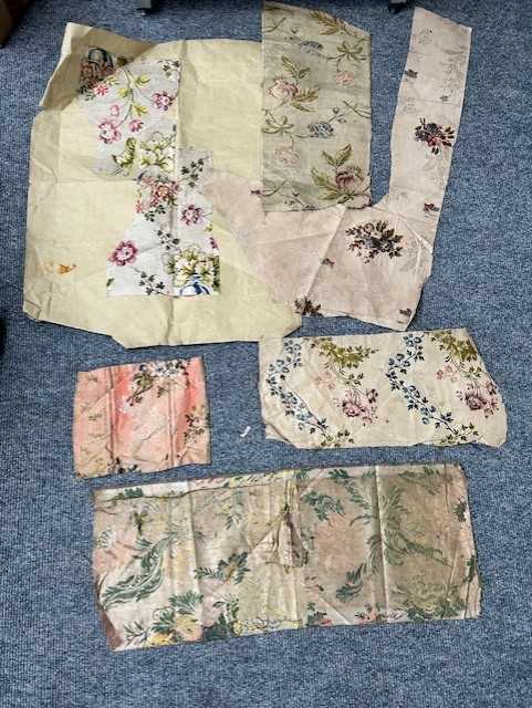 Assorted Late 18th and 19th Century Silk Brocade Remnants in various colours and sizes, (one box) - Bild 7 aus 21