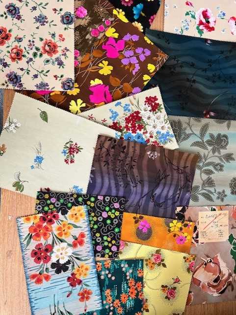 A Collection of Textile Samples and Original and Printed Textile Artwork and Designs of various - Image 15 of 18