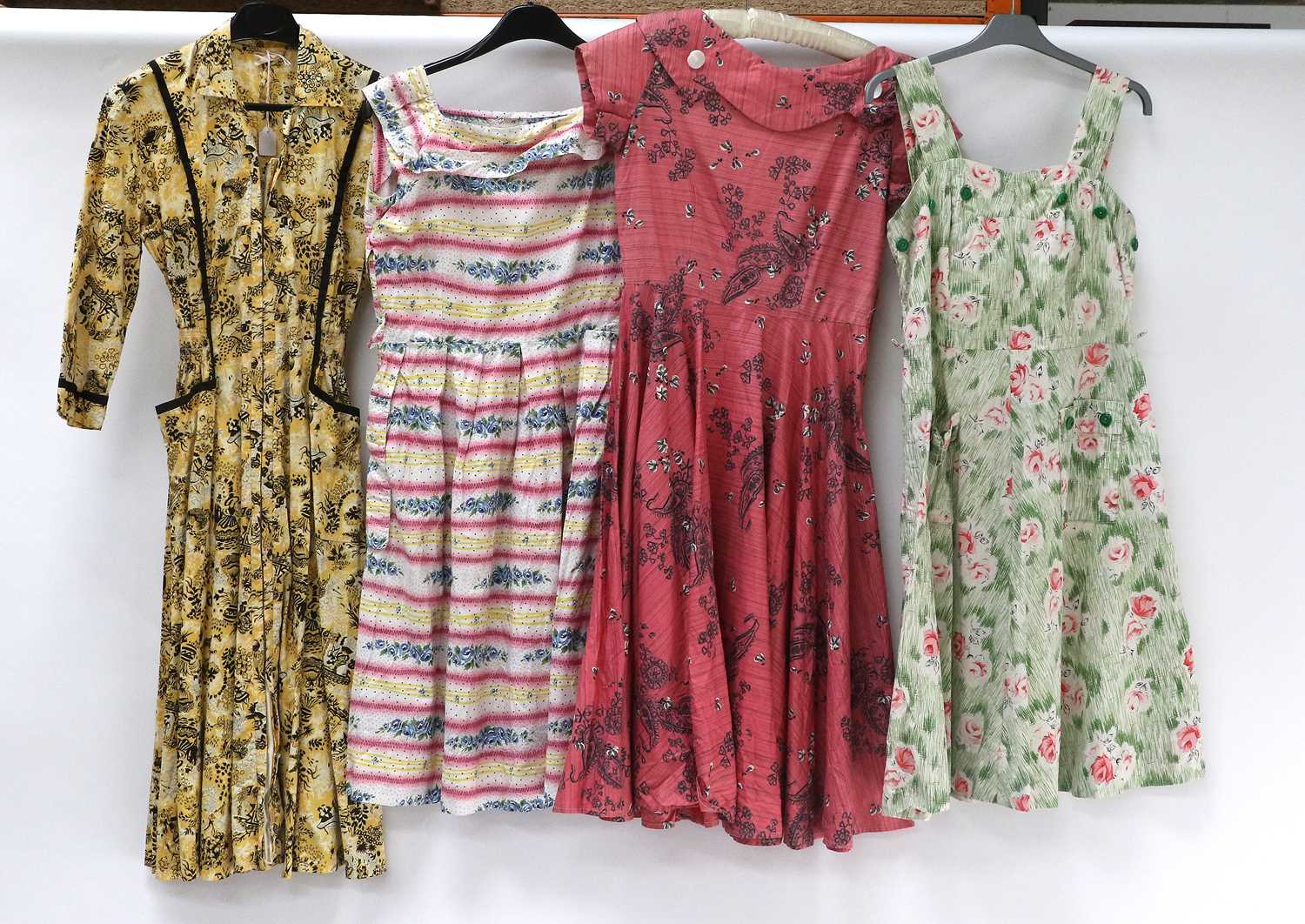 Circa 1950s and Later Printed Cotton Dresses, comprising California sleeveless dress printed with - Image 4 of 4