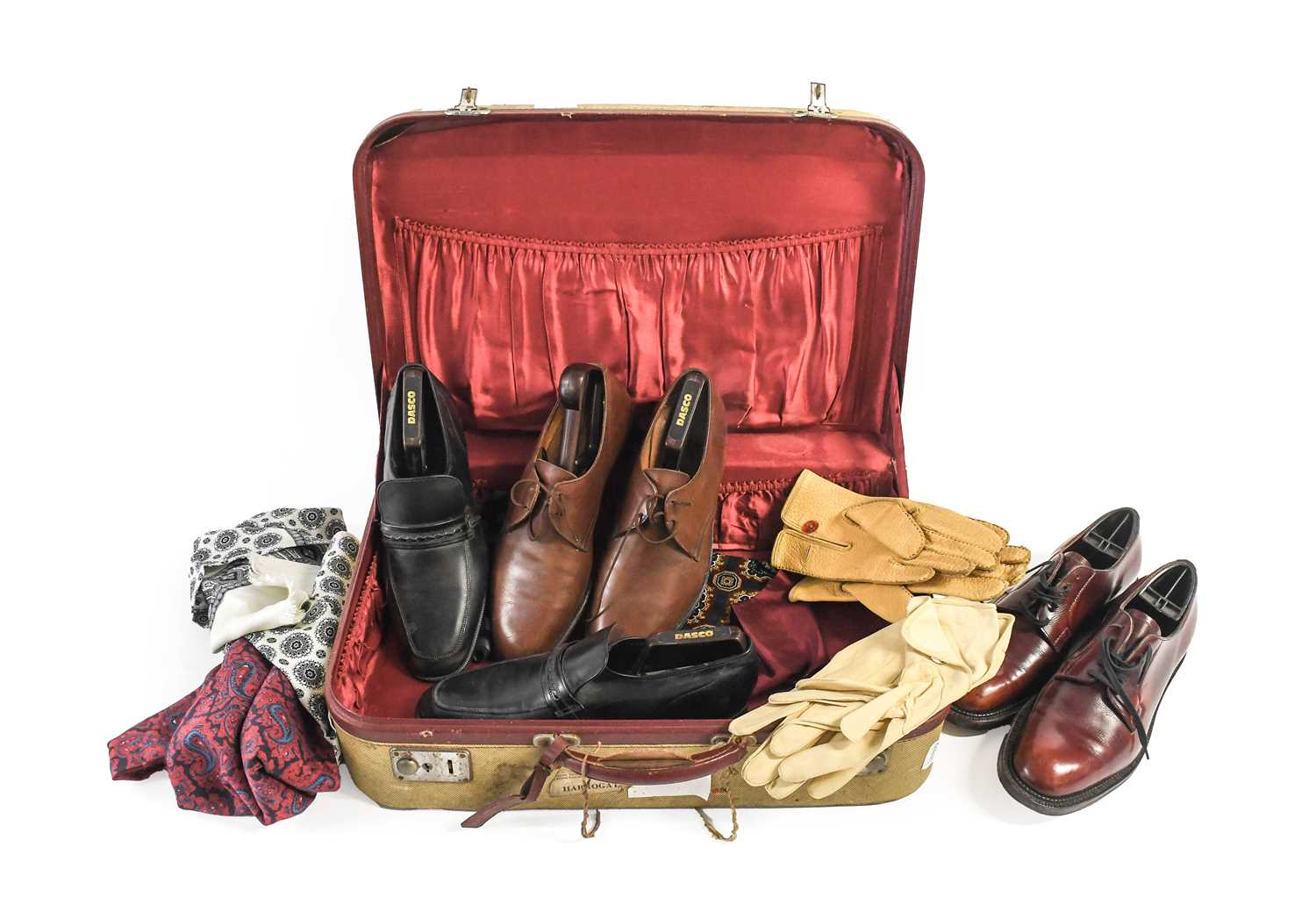 Assorted 20th Century Gents Costume Accessories comprising a pair of brown leather lace up brogues - Bild 4 aus 4