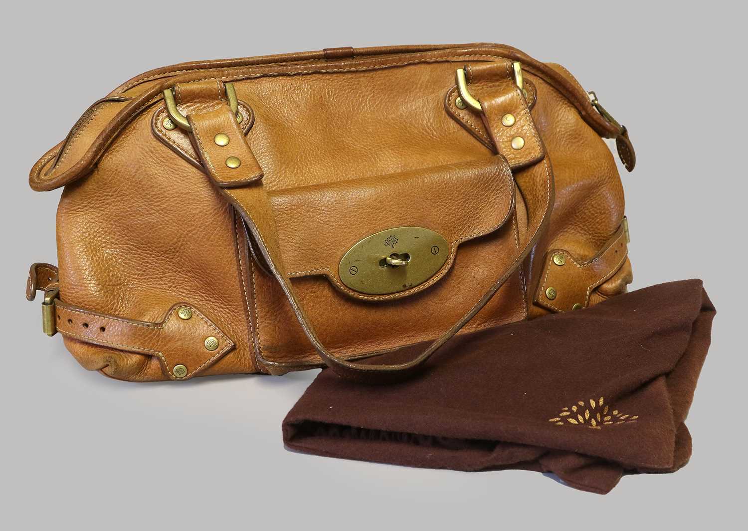 Mulberry Knightsbridge Oak Darwin Leather Shoulder Bag, with postman's lock and brass fittings,