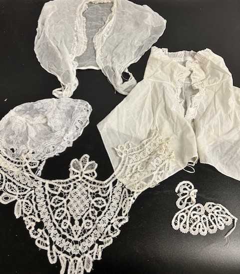 Assorted Embroidered and Lace Costume Accessories, comprising lace caps, black silk apron, cotton - Image 2 of 7