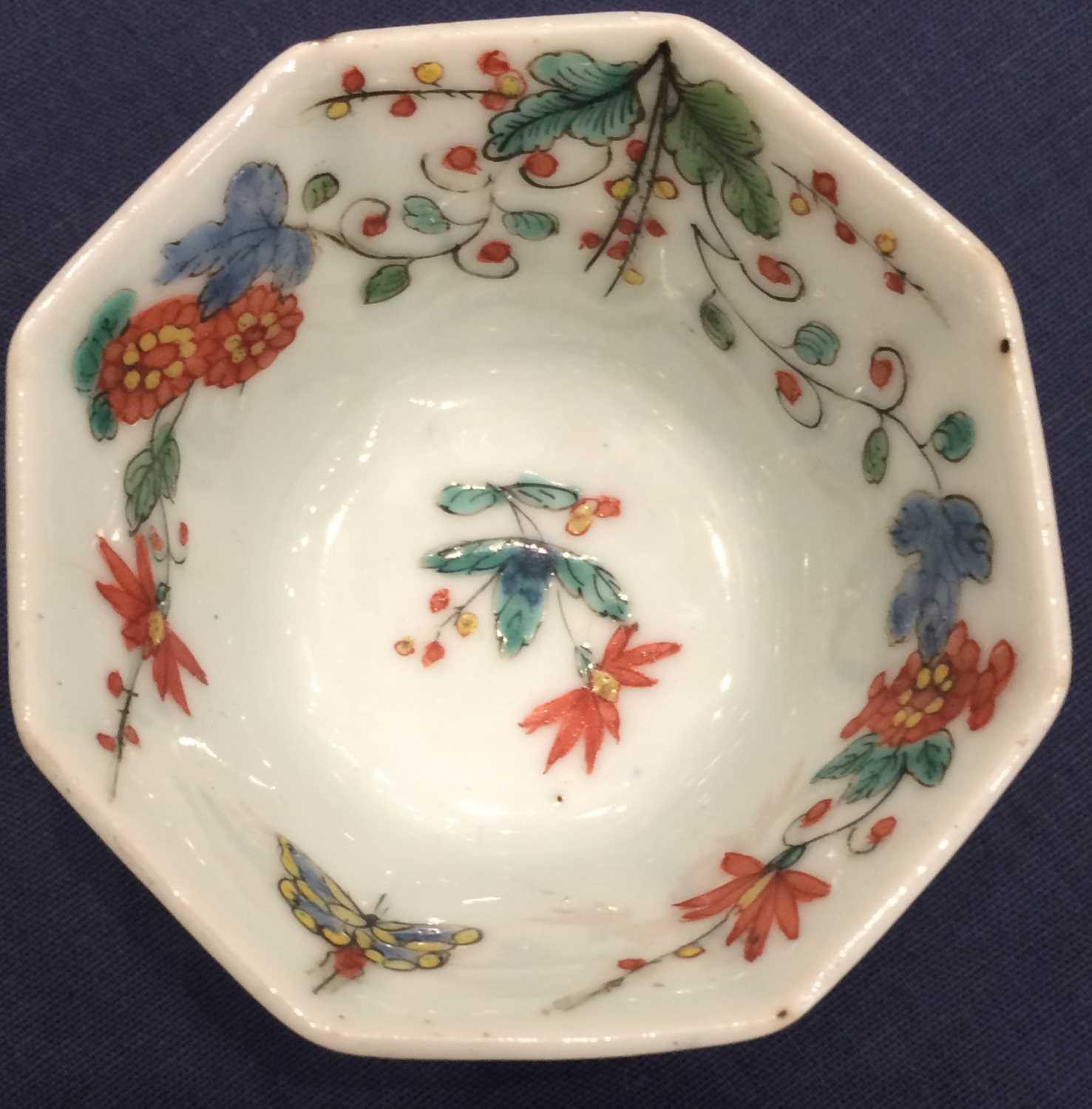 A Chinese Porcelain Dutch Decorated Teabowl and Saucer, 18th century, octagonal in form, painted - Image 4 of 10