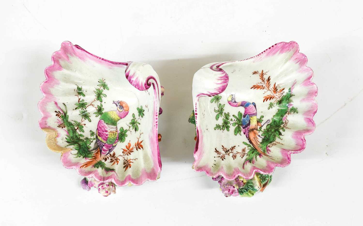 A Pair of Worcester Porcelain Shell Salts, circa 1768, painted with exotic birds in landscape within - Image 2 of 2