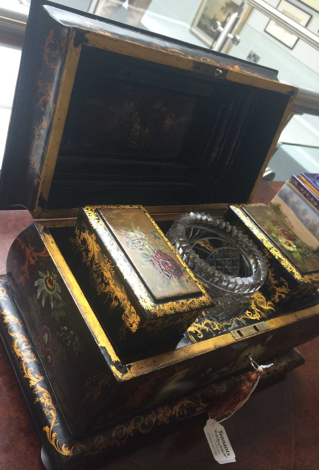 An Early Victorian Papier Mache Tea Caddy, of cushioned rectangular form, painted with exotic - Image 3 of 10