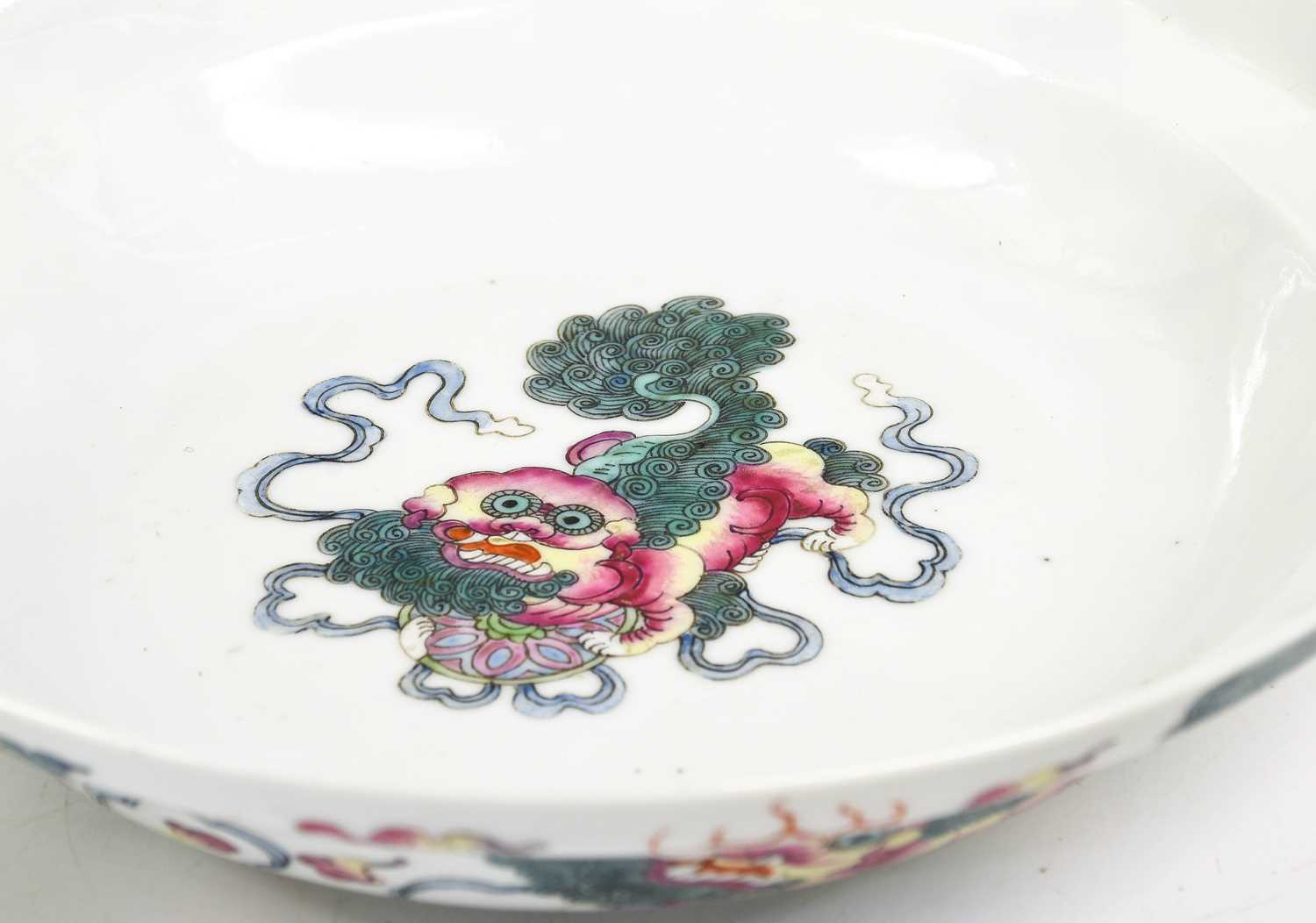 A Chinese Porcelain Bowl and Cover, Qianlong seal marks by 20th century, of ogee form, painted in - Bild 3 aus 3