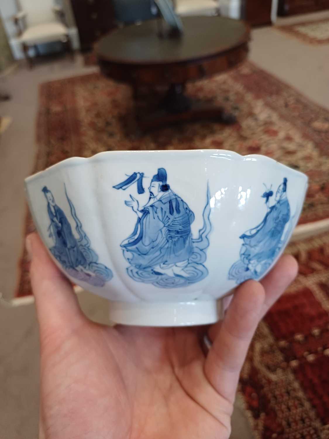 A Chinese Porcelain Bowl, Kangxi, of octagonal form and painted in underglaze blue with the eight - Image 11 of 12