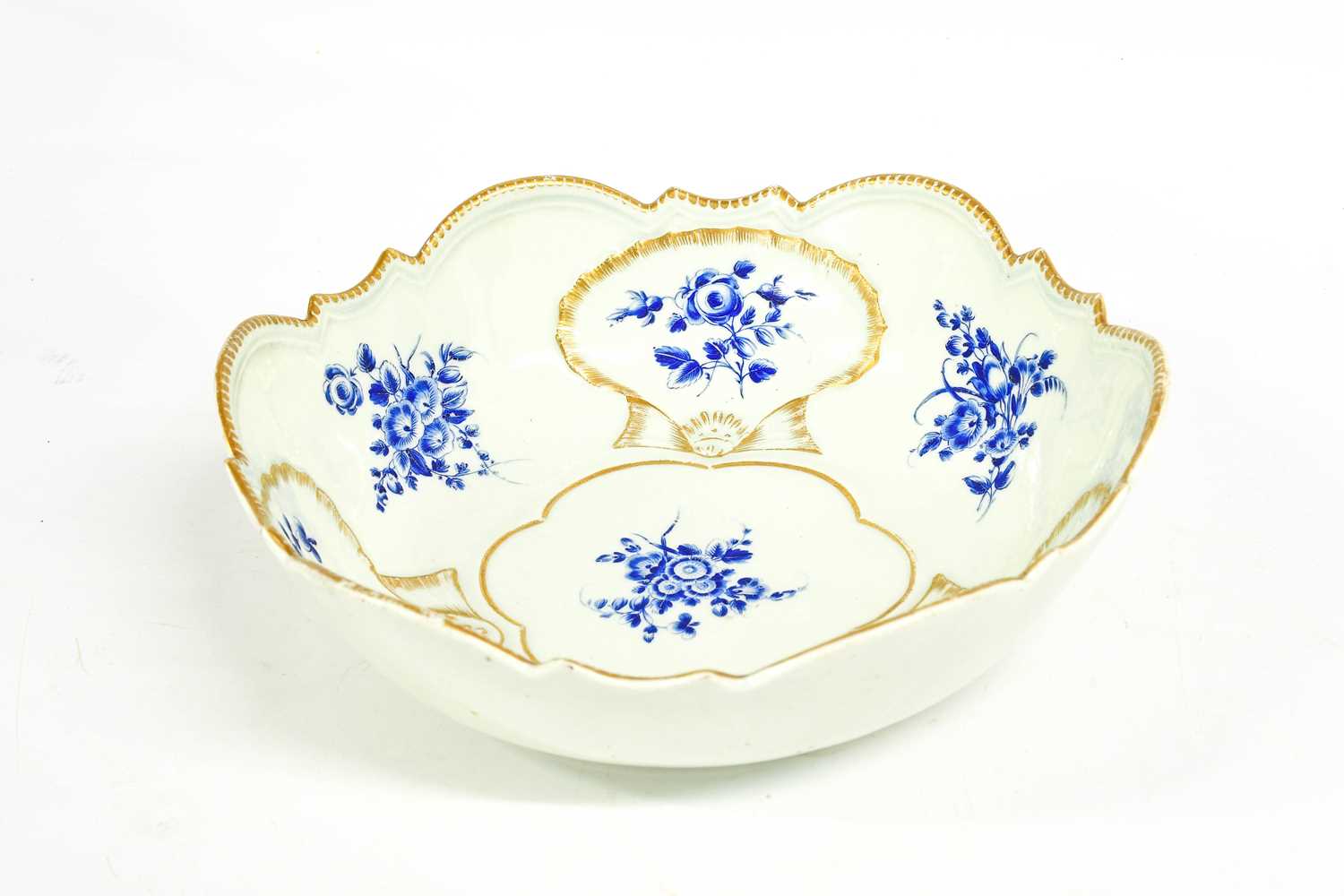 A Worcester Porcelain Junket Dish, circa 1770, with scalloped rim and moulded with shells, edged - Image 2 of 2