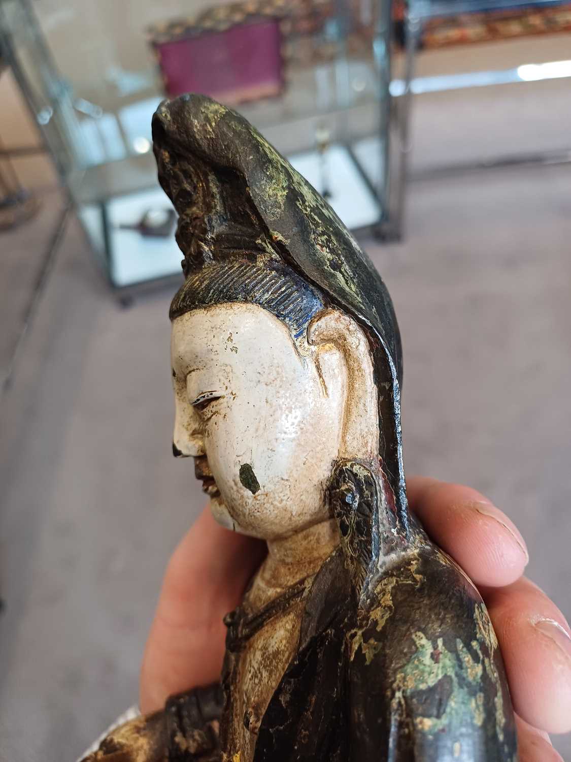 A Chinese Painted Bronze Figure of Guanyin, in Ming style, sitting in Dhyanasana wearing long - Image 4 of 9