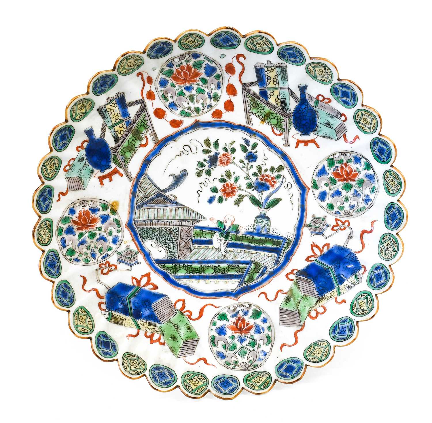 A Chinese Porcelain "Chrysanthemum" Saucer Dish, Kangxi, painted in famille verte enamels with a