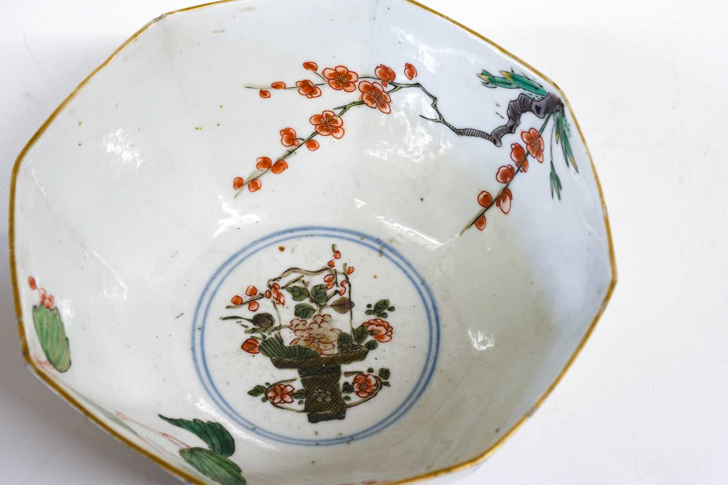 A Pair of Chinese Verte Imari Porcelain Octagonal Bowl, Kangxi, painted with alternating panels of - Image 2 of 15