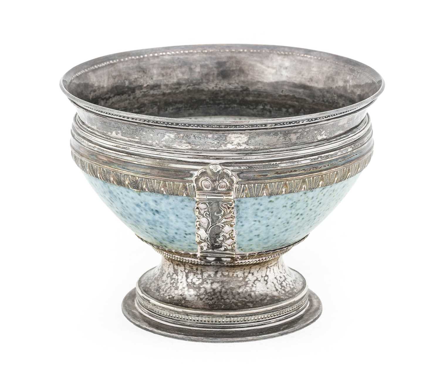 An Arts and Crafts Silver Mounted Ruskin Pottery Pedestal Bowl, the silver mounts by A.E. Jones, - Bild 26 aus 27
