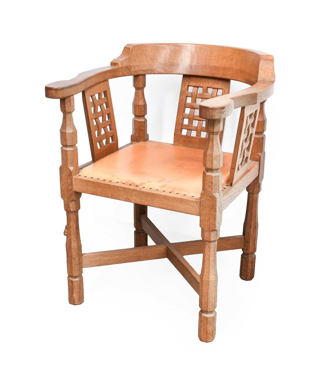 Workshop of Robert Mouseman Thompson (Kilburn): An English Oak Monk's Chair, with curved back and - Bild 2 aus 2