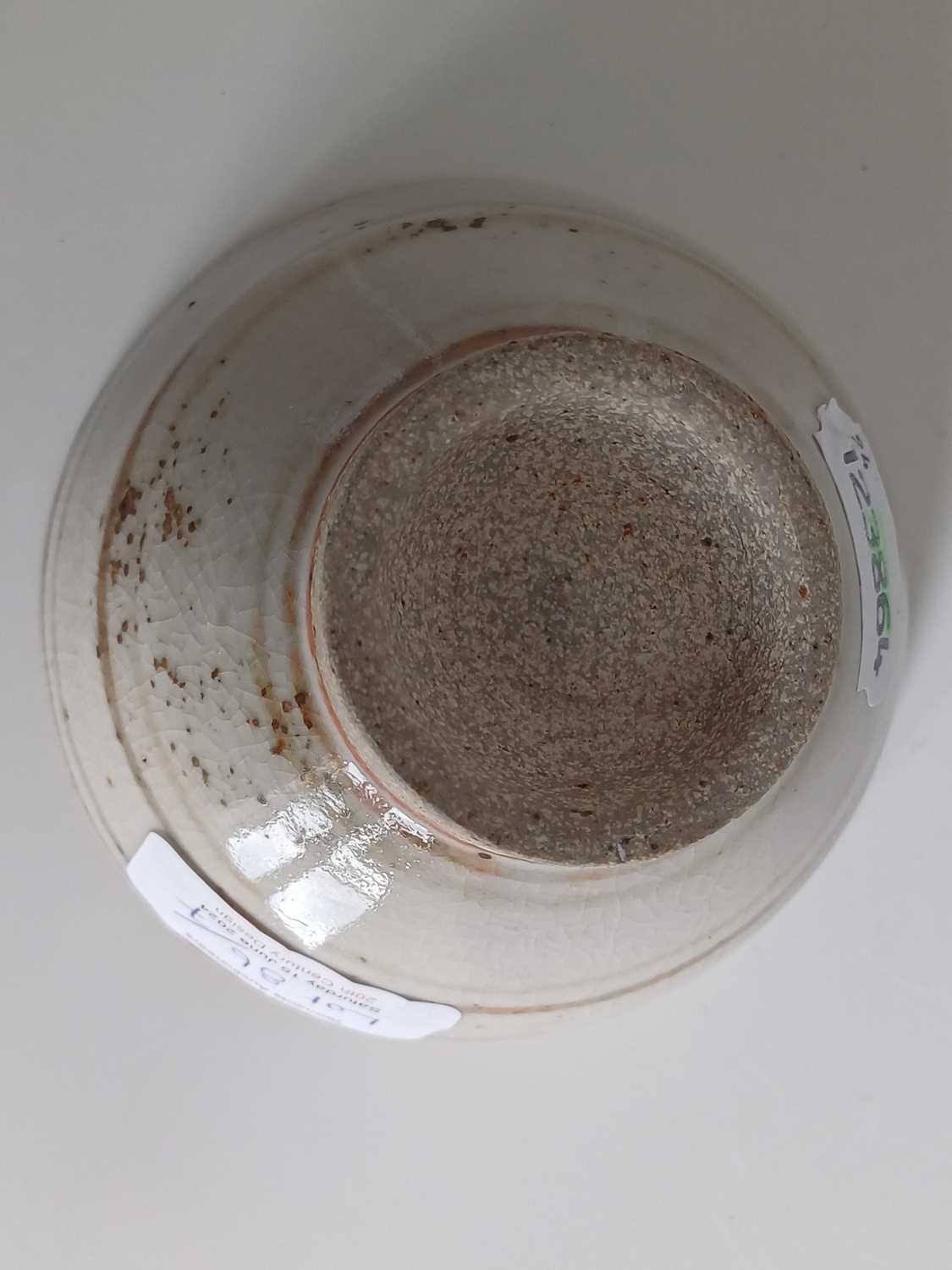 Jeremy Steward (b.1972): A Stoneware Yunomi, wood fired, soda glazed, unmarked (no mark used), 10. - Bild 9 aus 16