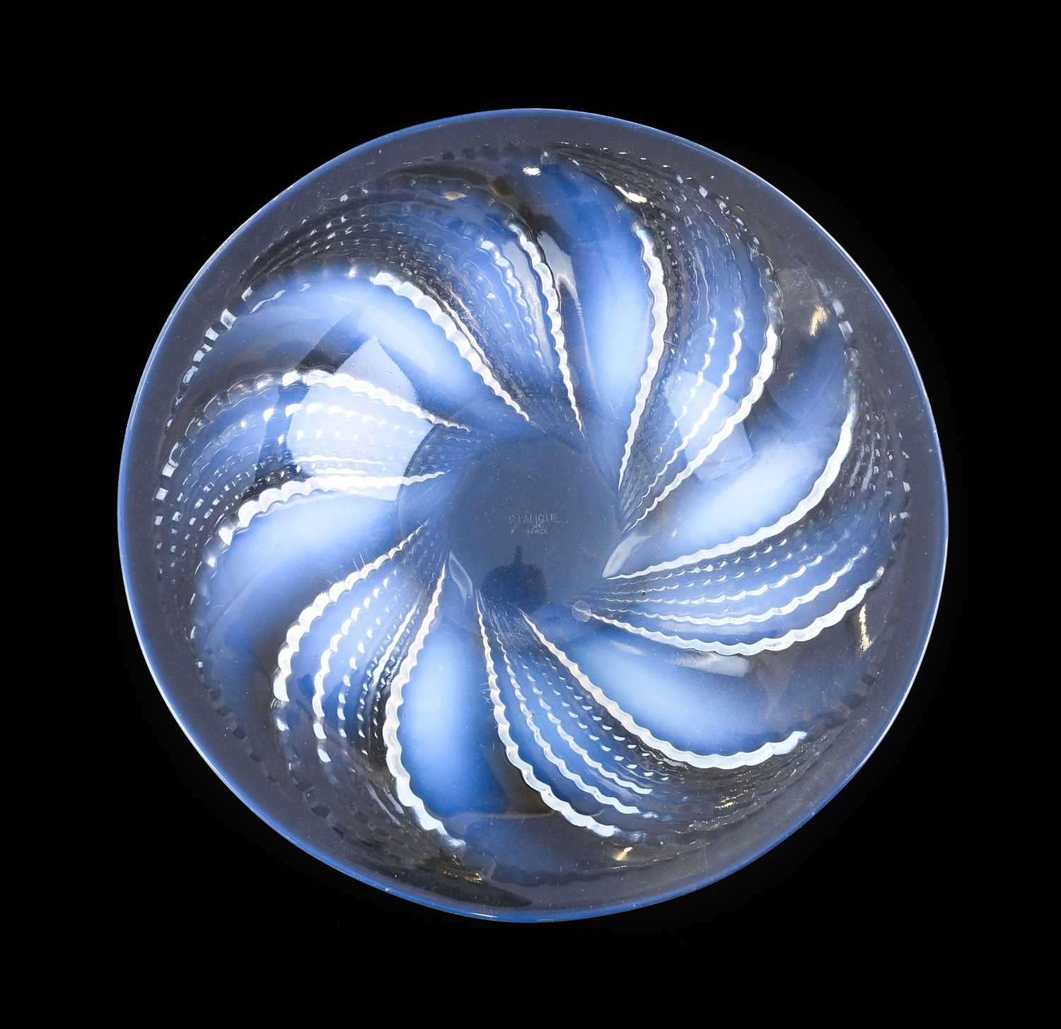René Lalique (French, 1860-1945): An Opalescent and Clear Glass Fleurons Bowl, the underside moulded - Bild 4 aus 8